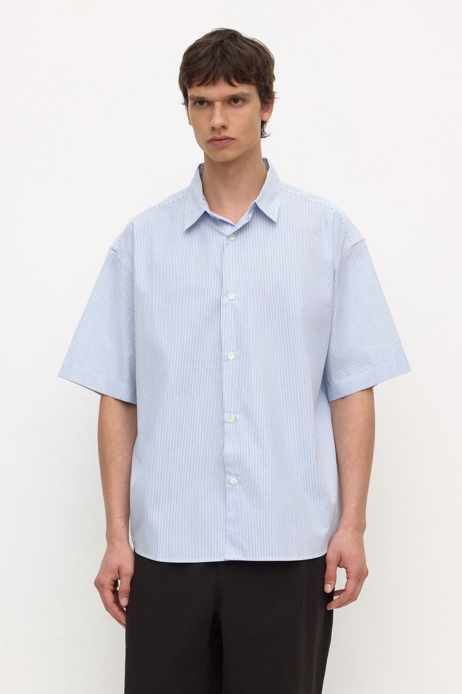 Classic Fit Blue White Poplin Stripe Short Sleeve Shirt