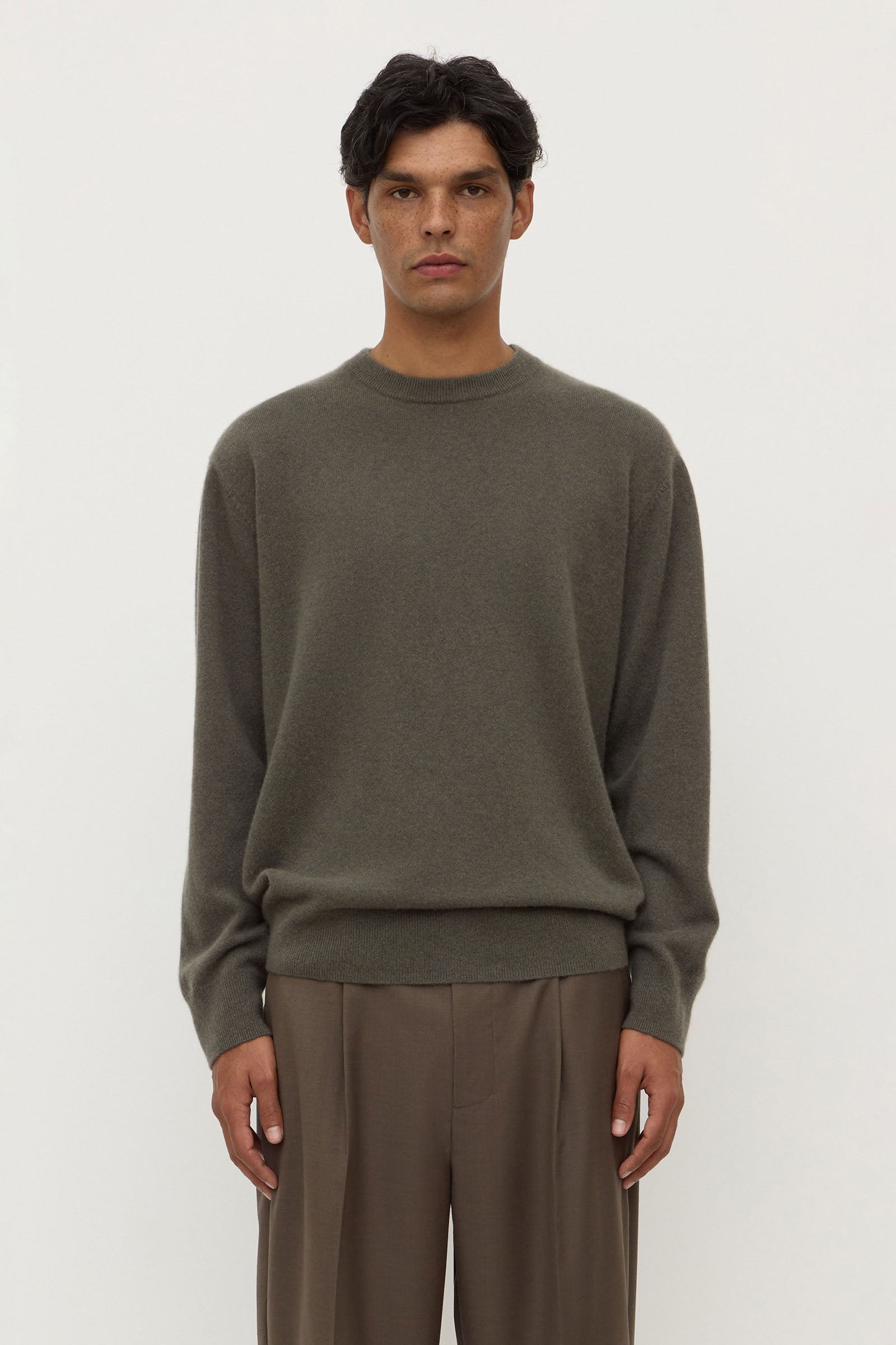 Classic Fit Moss Cashmere Crew Neck