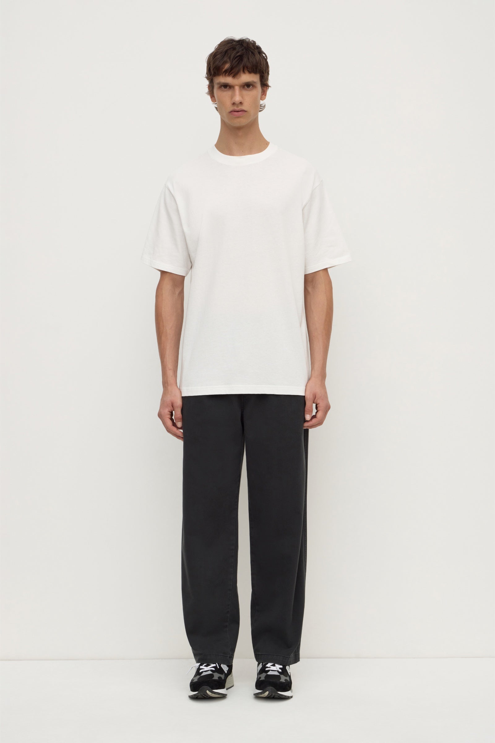 Relaxed Fit Washed Black Pleated Chino
