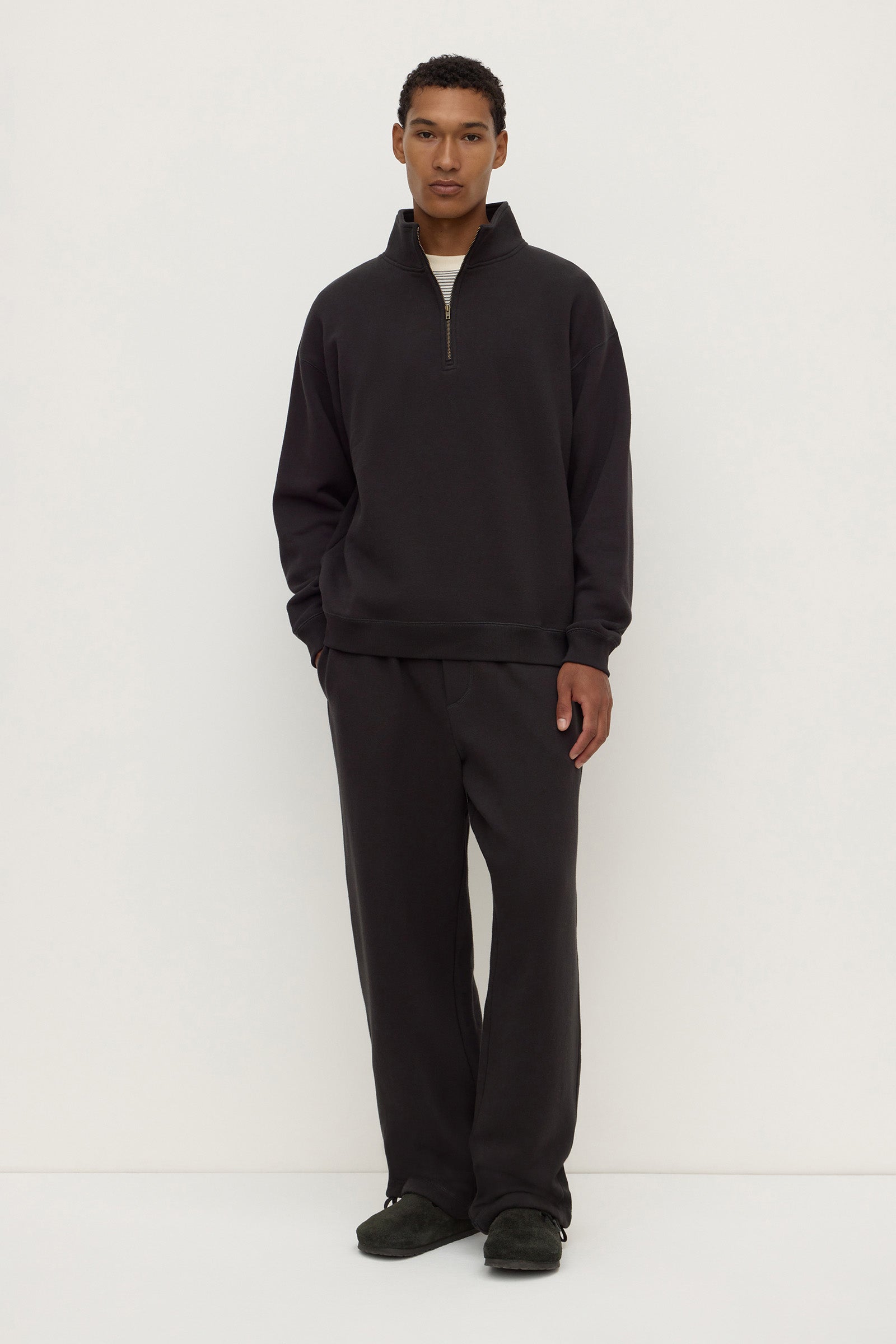 Relaxed Fit Washed Black Fleece Trackpant
